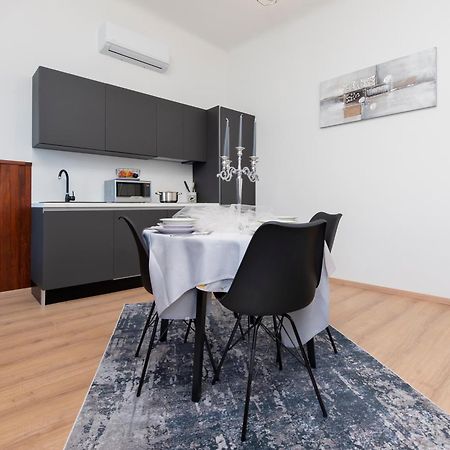 Apartment Rubi Ровінь Екстер'єр фото