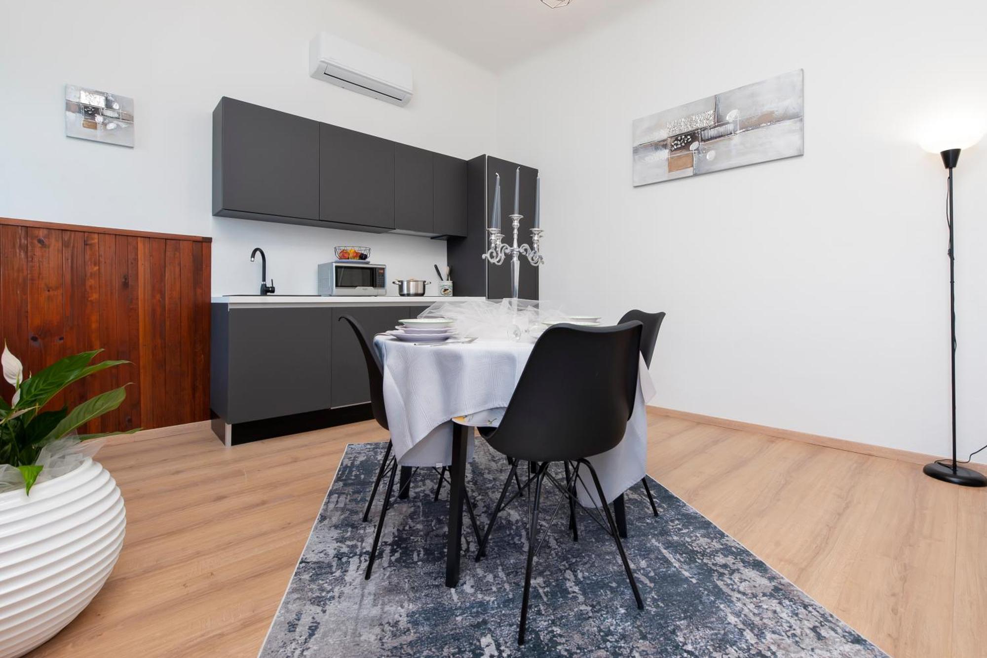 Apartment Rubi Ровінь Екстер'єр фото