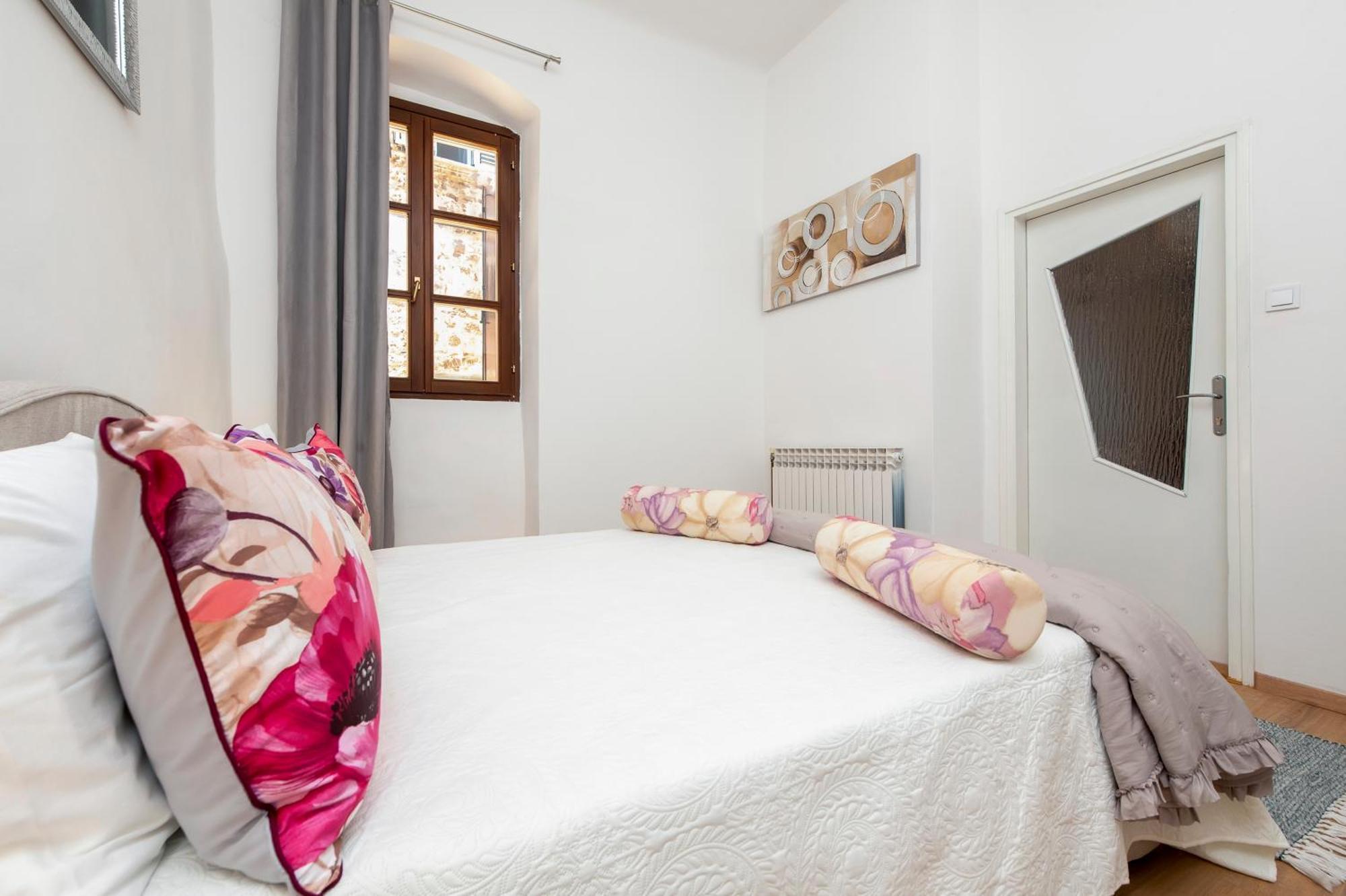 Apartment Rubi Ровінь Екстер'єр фото