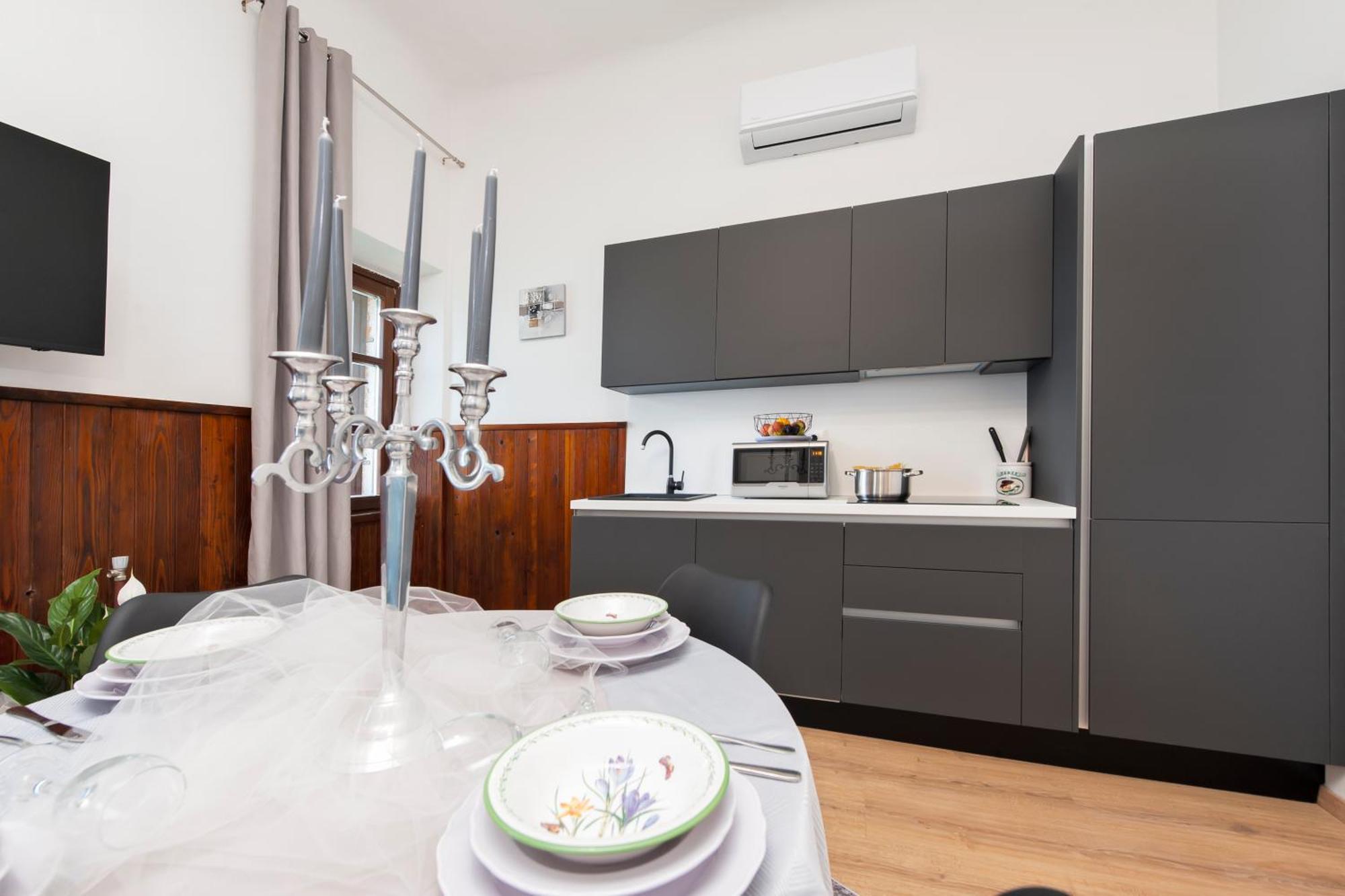 Apartment Rubi Ровінь Екстер'єр фото